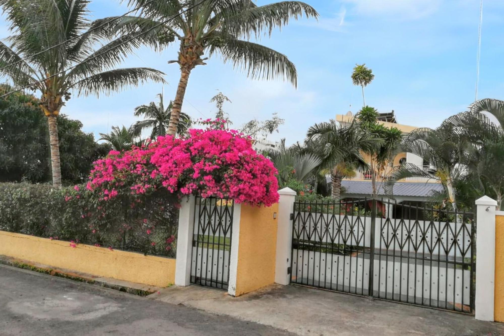 Charming Studio In Flic En Flac With Enclosed Garden 25M² Exterior foto